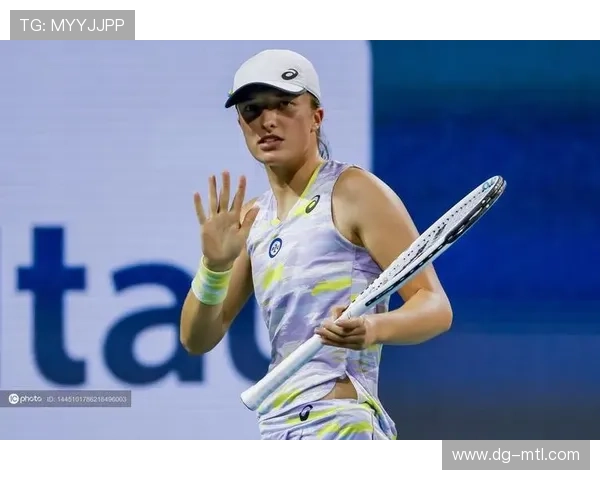 大阪刚在迈阿密买下整层公寓，邻居说她每天凌晨四点练发球